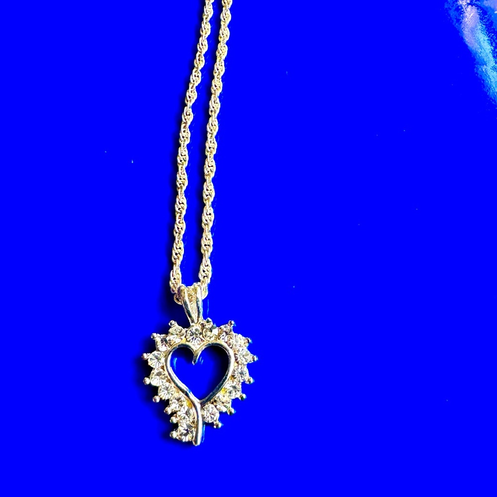 Silver tone heart necklace